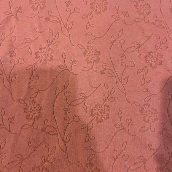 Covington Vintage Stretchy Top - Picture 2 of 6